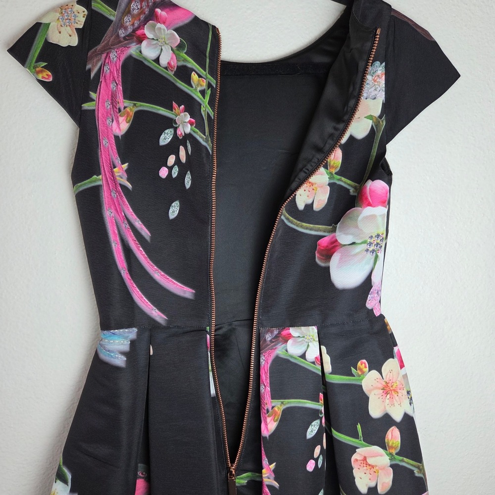 Ted Baker Fit Flare Skater Dress Cap Sleeve Floral Bird‎ Print Party - Picture 4 of 12